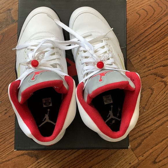 Jordan 5 Retro “Fire Reds” - Picture 5 of 8